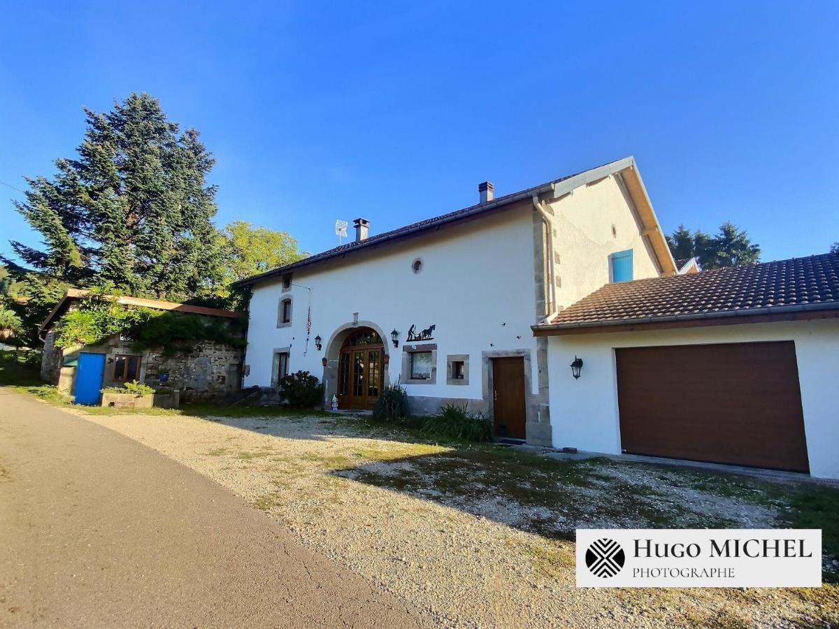 Les Volets Bleus Villa La Chapelle-aux-Bois Buitenkant foto